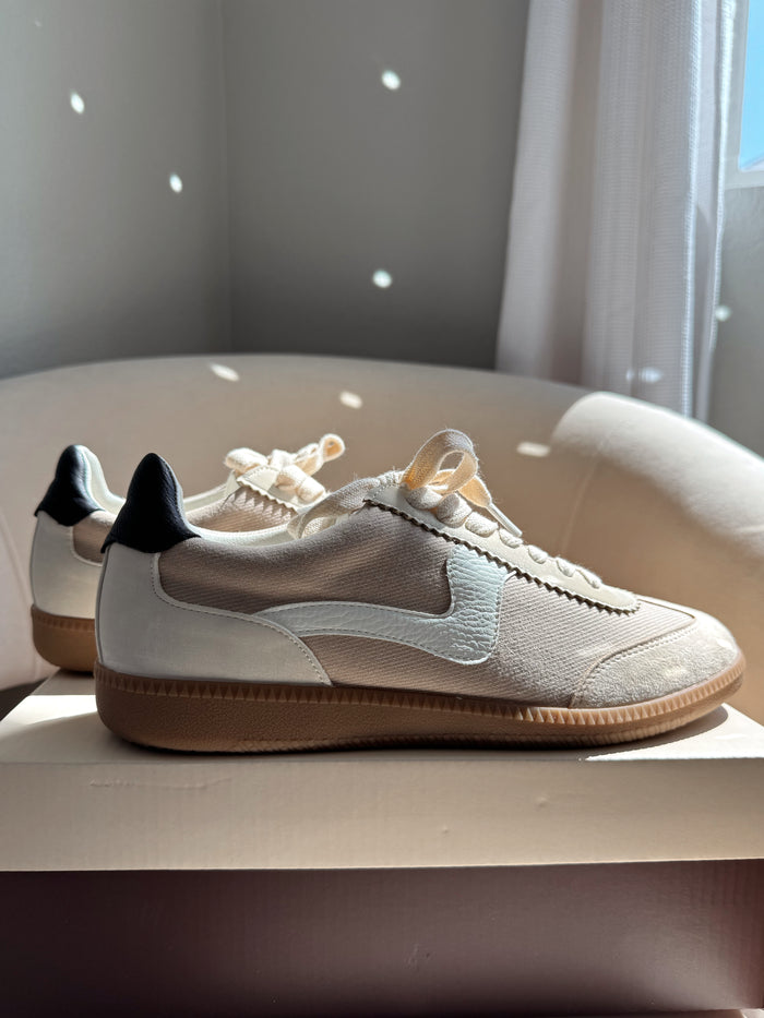 The Kyla Classic Low Top Sneakers (Almond)