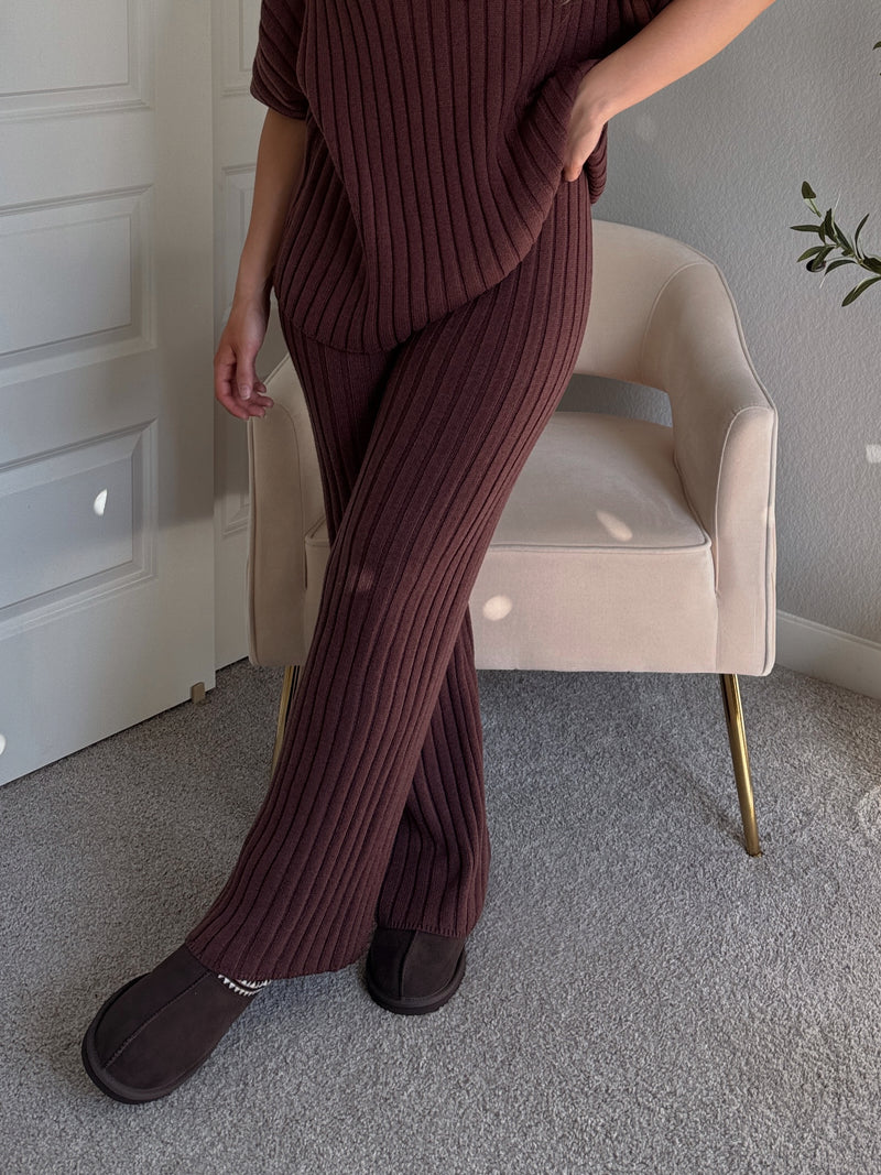 Vermont Ribbed Knit Straight Leg Pants (Brown)