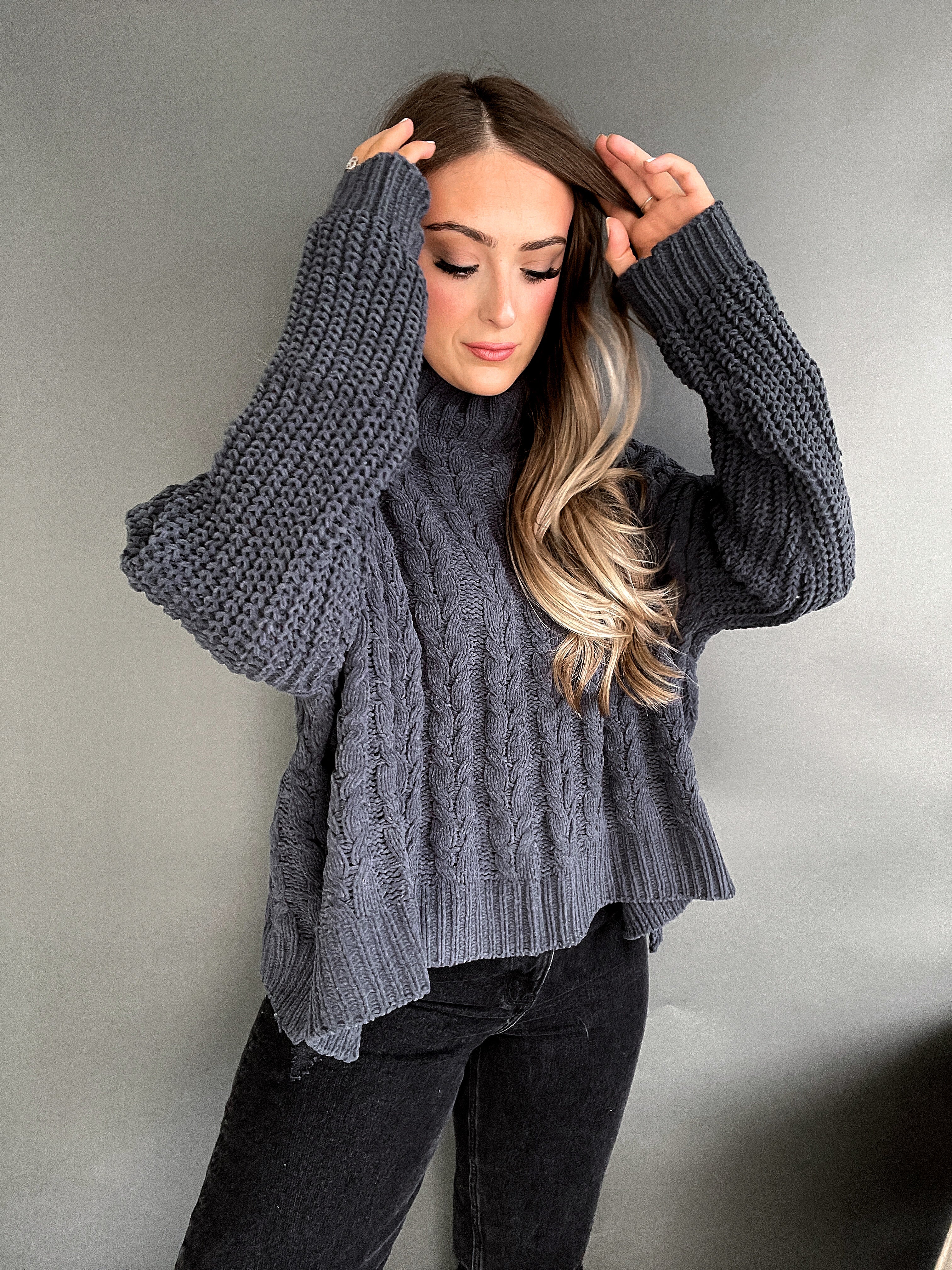 Telluride Cable Knit Chenille Turtleneck Sweater (Charcoal)